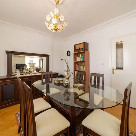 Lovely Apartment With Terrace And View In Konyaalti *